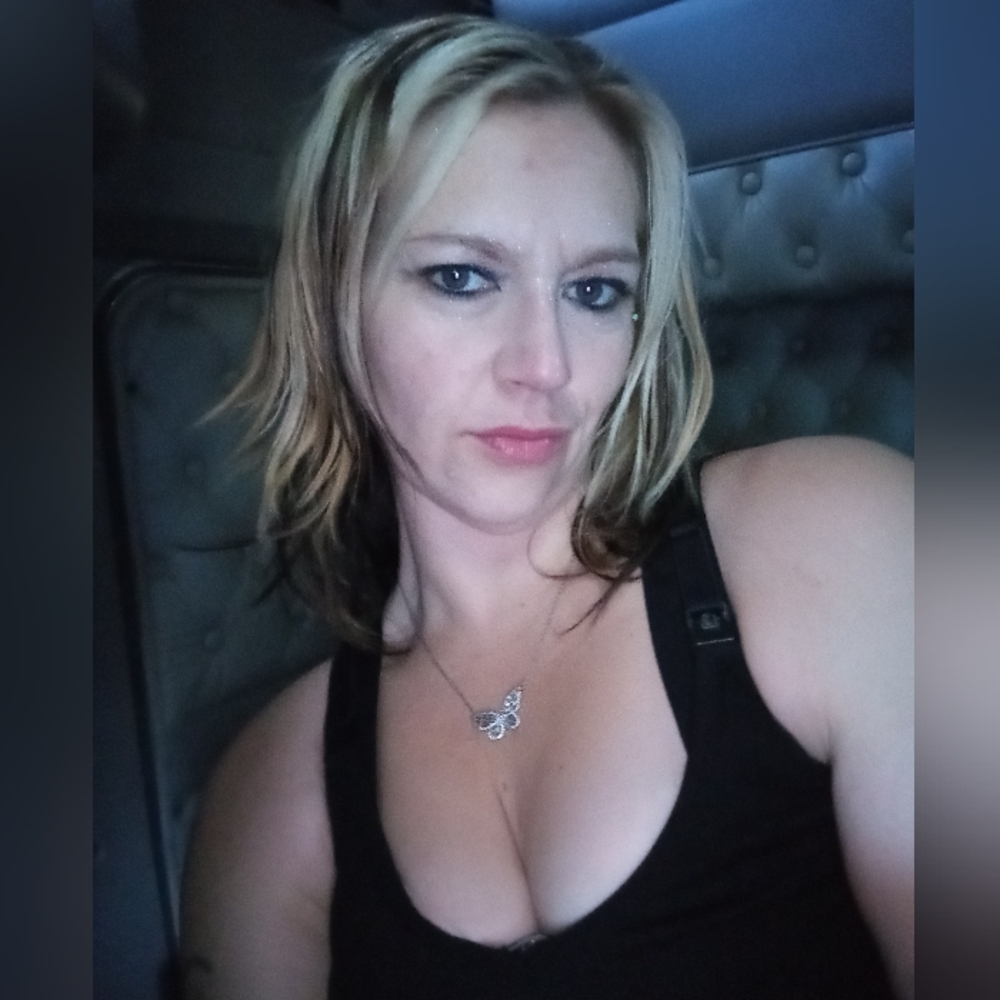 Meet your Posher, Dakota